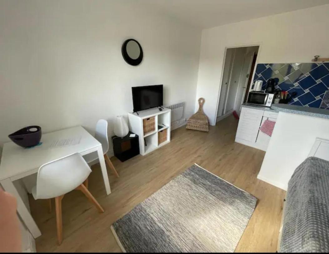 Apartamento Studio Sur La Cote Fleurie A Houlgate. Exterior foto